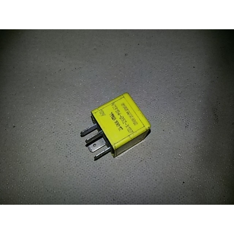 ELI036U multifunctioneel relais "geel" gebr   YWB10012